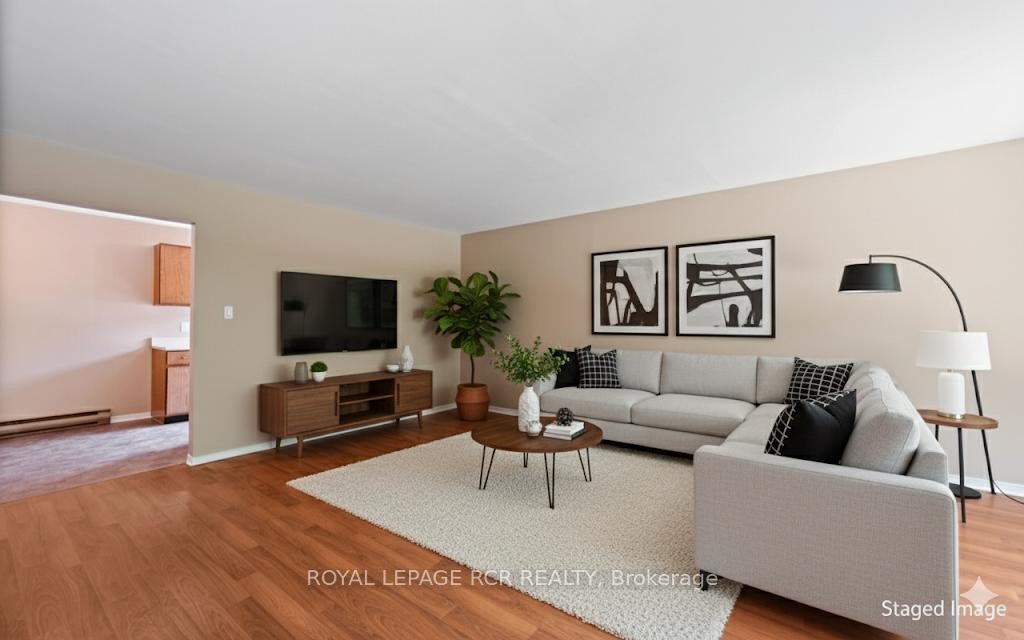 12-4 Cedar Drive, Orangeville, ON - Indoor Photo Showing Living Room