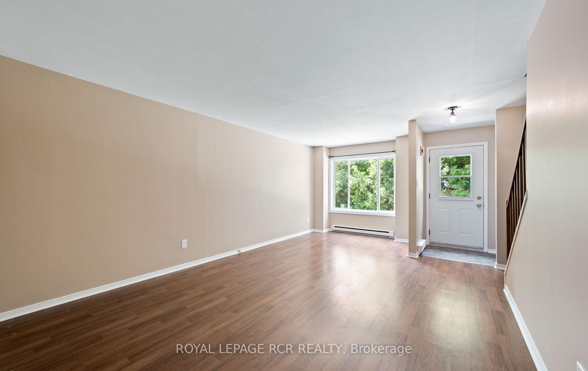 12-4 Cedar Drive, Orangeville, ON - Indoor Photo Showing Other Room
