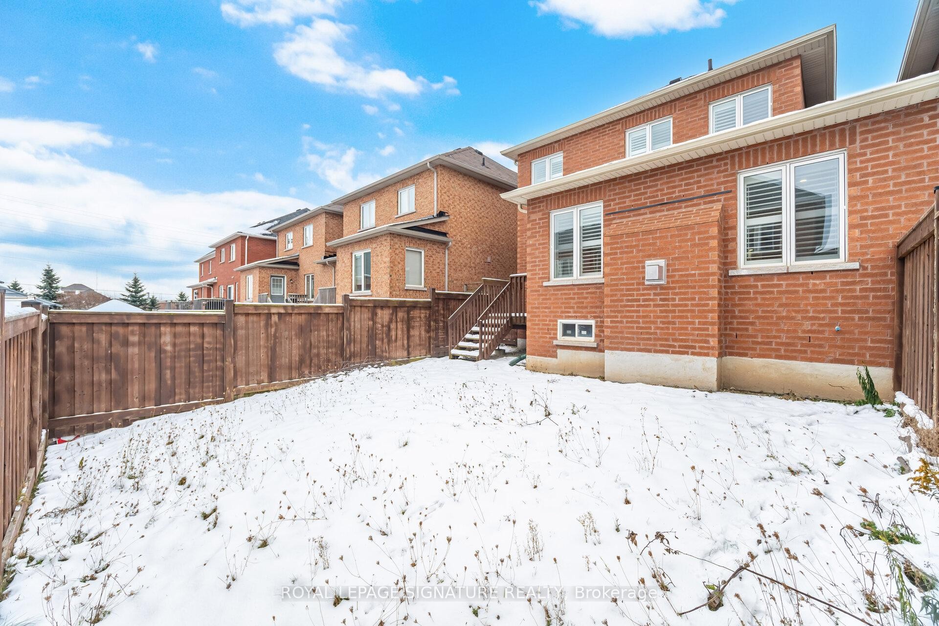 527 Nairn Circle, Milton, ON