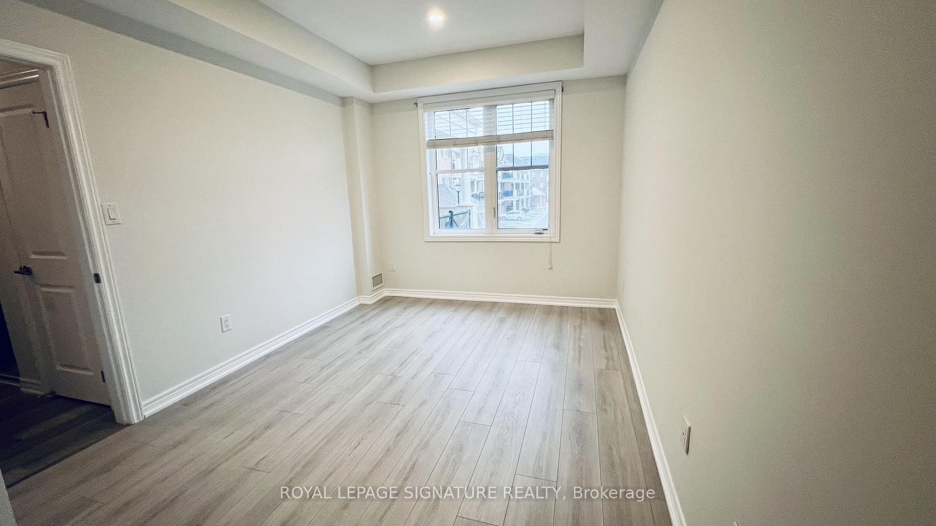 201-2326 Taunton Road, Oakville, ON - Indoor Photo Showing Other Room