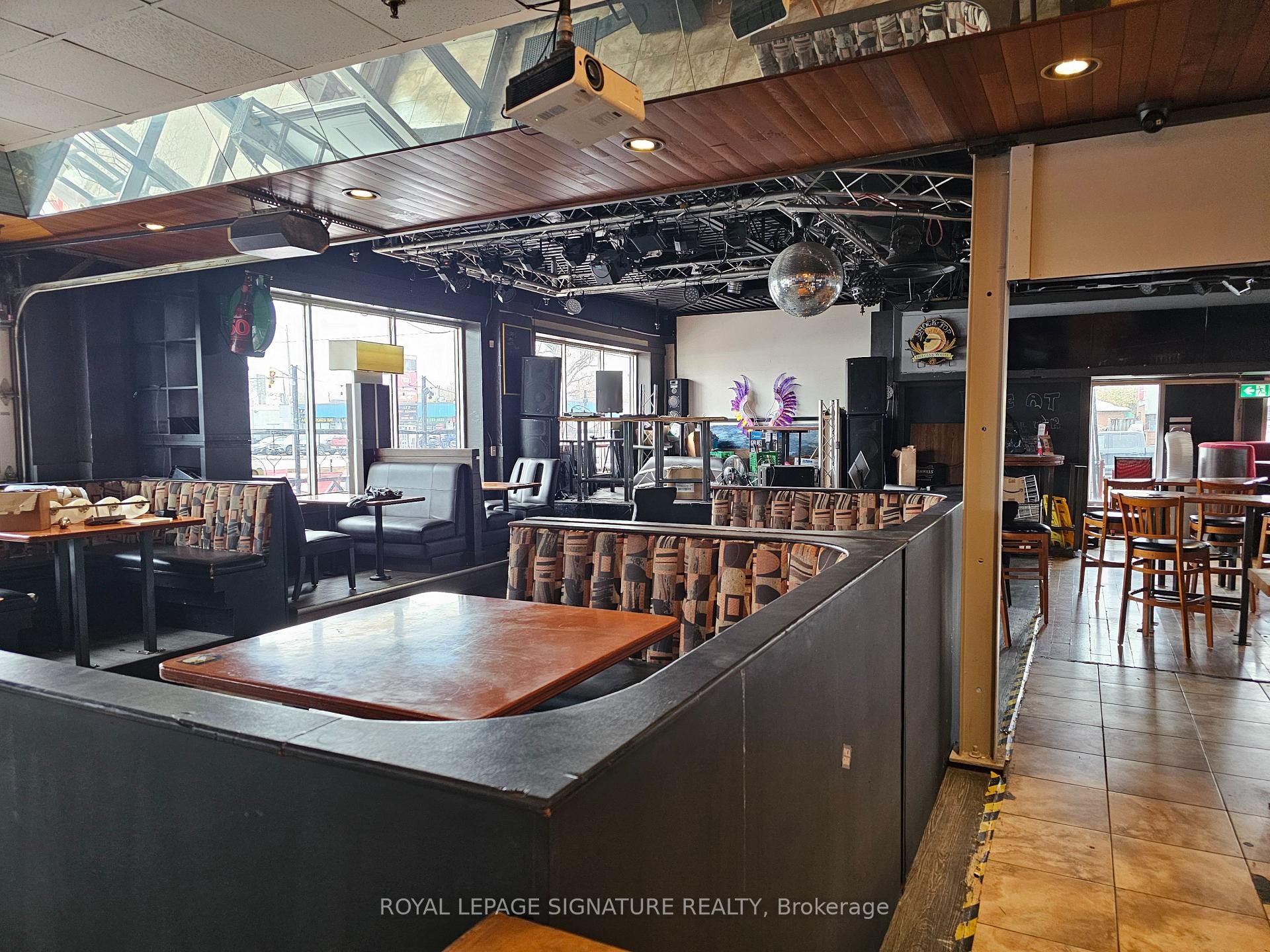 1115 Fennell Avenue E, Hamilton, ON