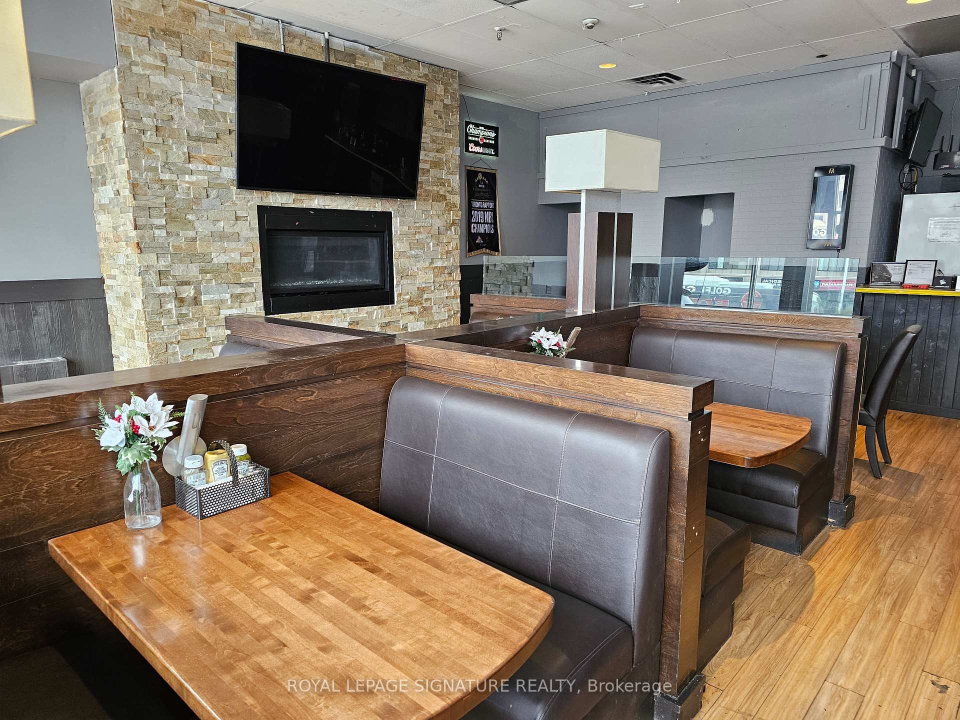 1115 Fennell Avenue E, Hamilton, ON