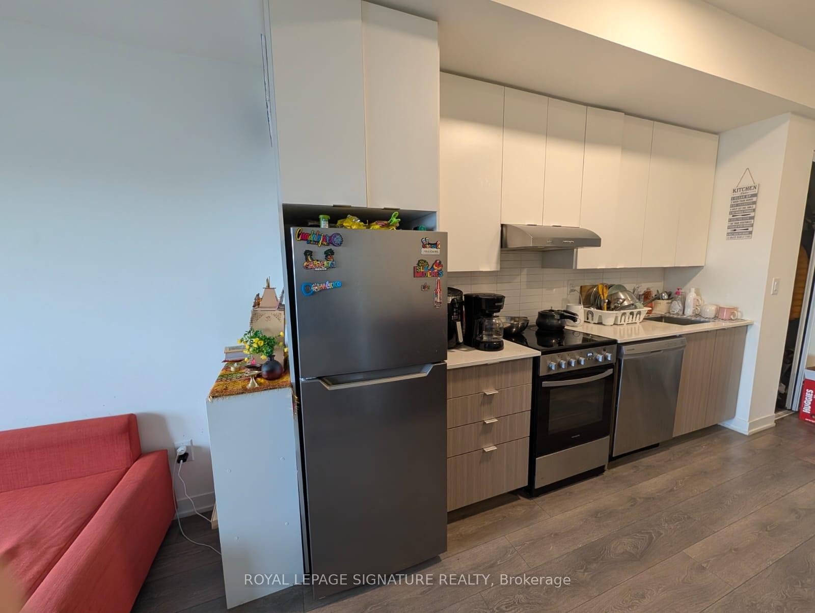 414-165 Canon Jackson Drive, Toronto, ON - Indoor Photo Showing Kitchen