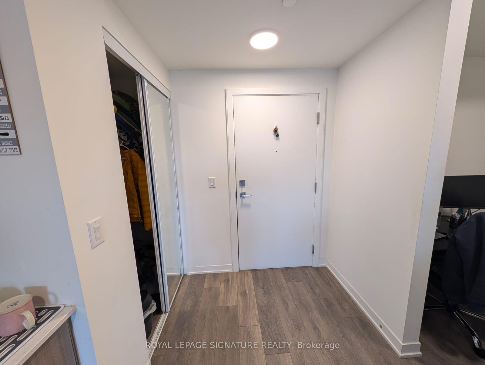 414-165 Canon Jackson Drive, Toronto, ON - Indoor Photo Showing Other Room