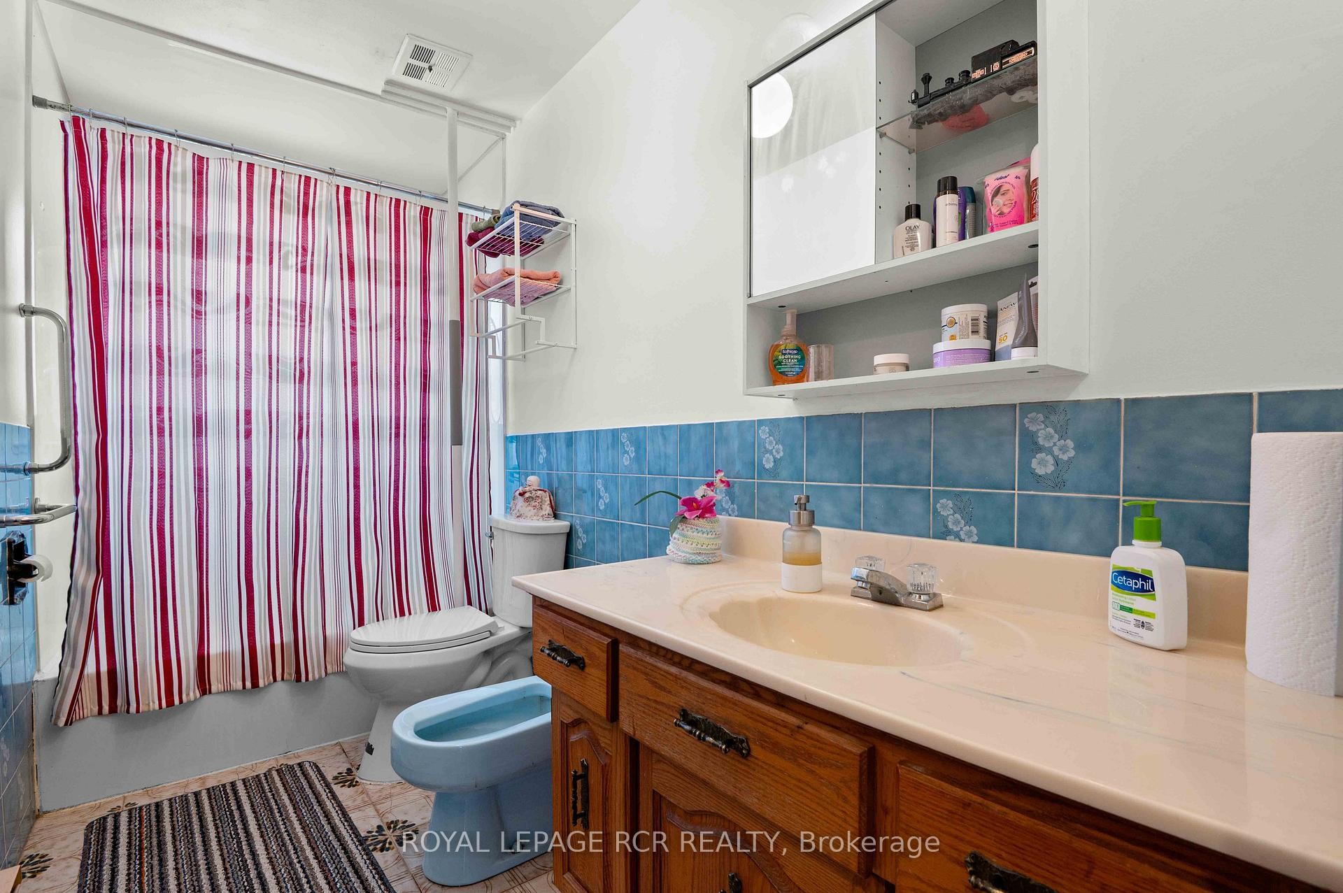 622 Main Street E, Shelburne, ON - Indoor Photo Showing Bathroom