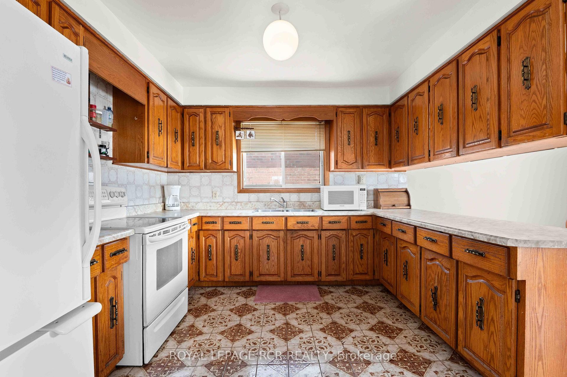 622 Main Street E, Shelburne, ON - Indoor Photo Showing Kitchen