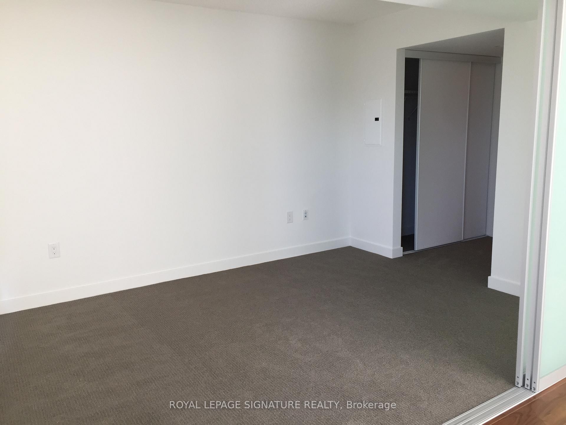 308-75 Queens Wharf Road, Toronto, ON - Indoor Photo Showing Other Room