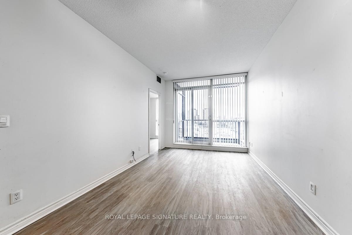 602-2885 Bayview Avenue, Toronto, ON - Indoor Photo Showing Other Room