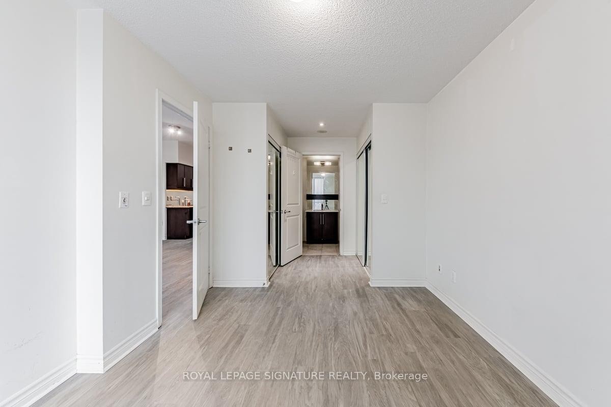 602-2885 Bayview Avenue, Toronto, ON - Indoor Photo Showing Other Room