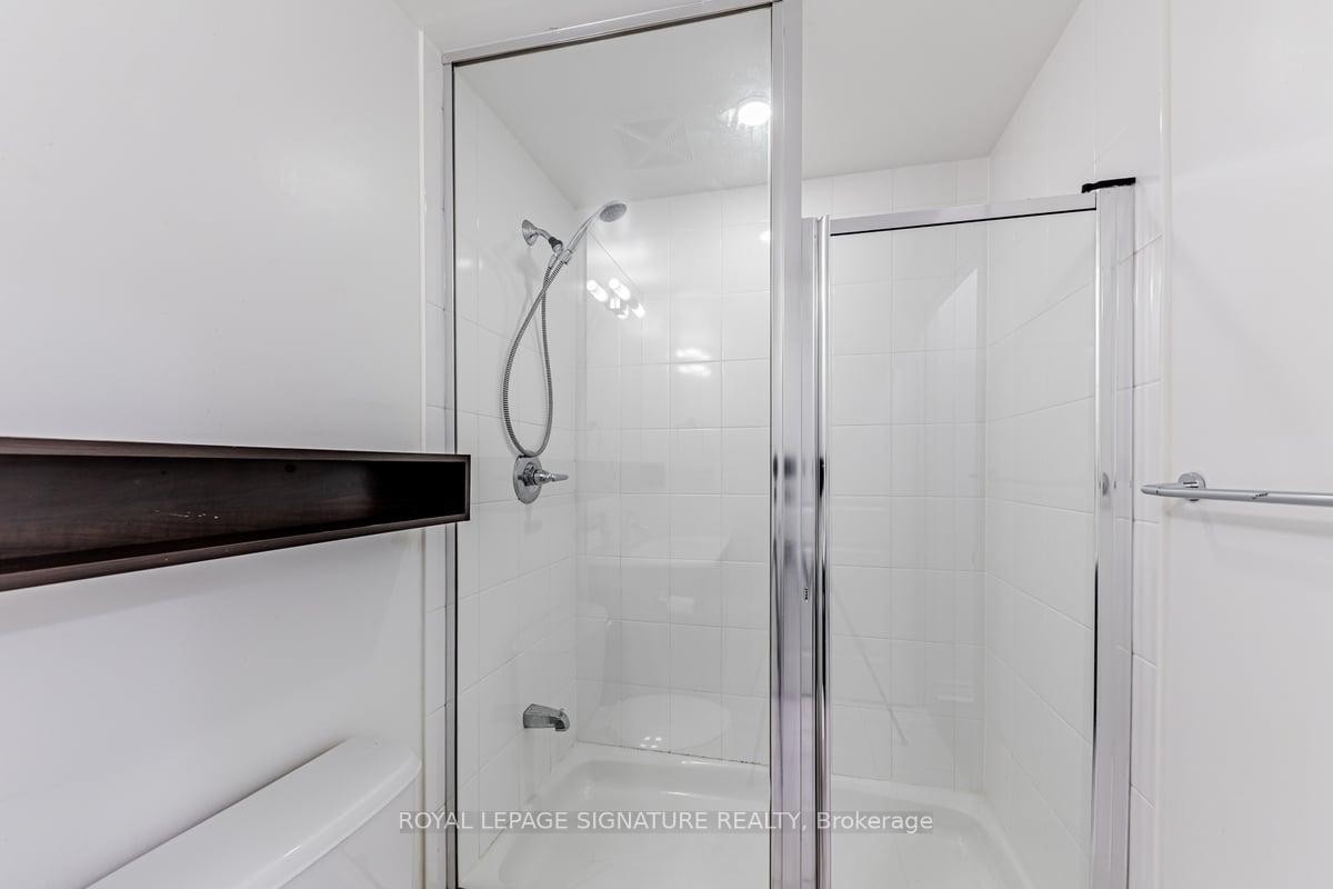 602-2885 Bayview Avenue, Toronto, ON - Indoor Photo Showing Bathroom