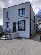 Upper-899 Lakeshore Road E Mississauga, ON L5E 1E2