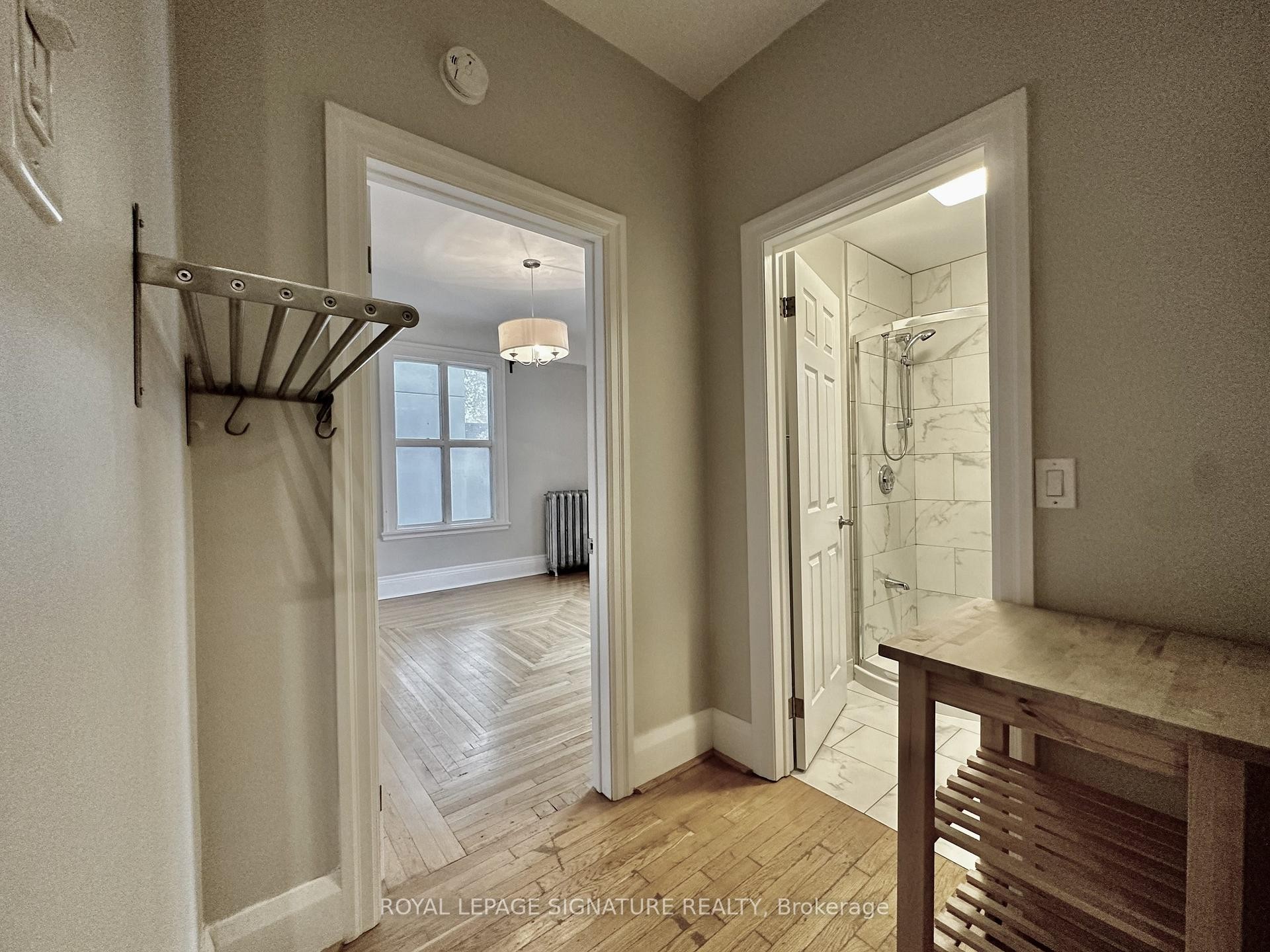 200C-646 Broadview Avenue, Toronto, ON - Indoor