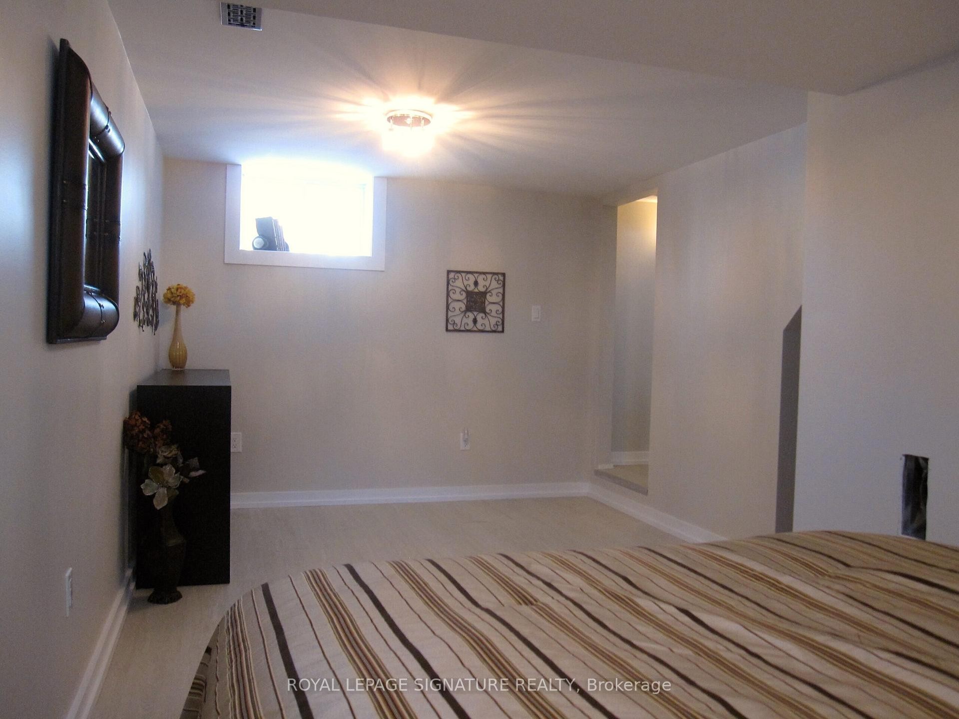 Main & Lower-597 Curzon Avenue, Mississauga, ON - Indoor