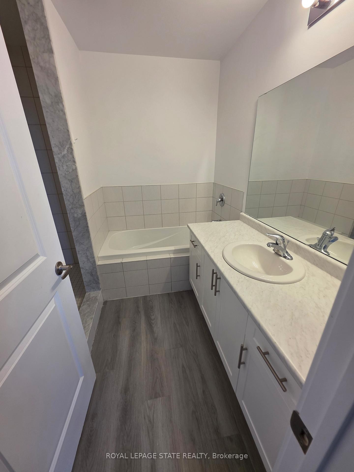 433-5055 Greenlane Road, Lincoln, ON - Indoor Photo Showing Bathroom