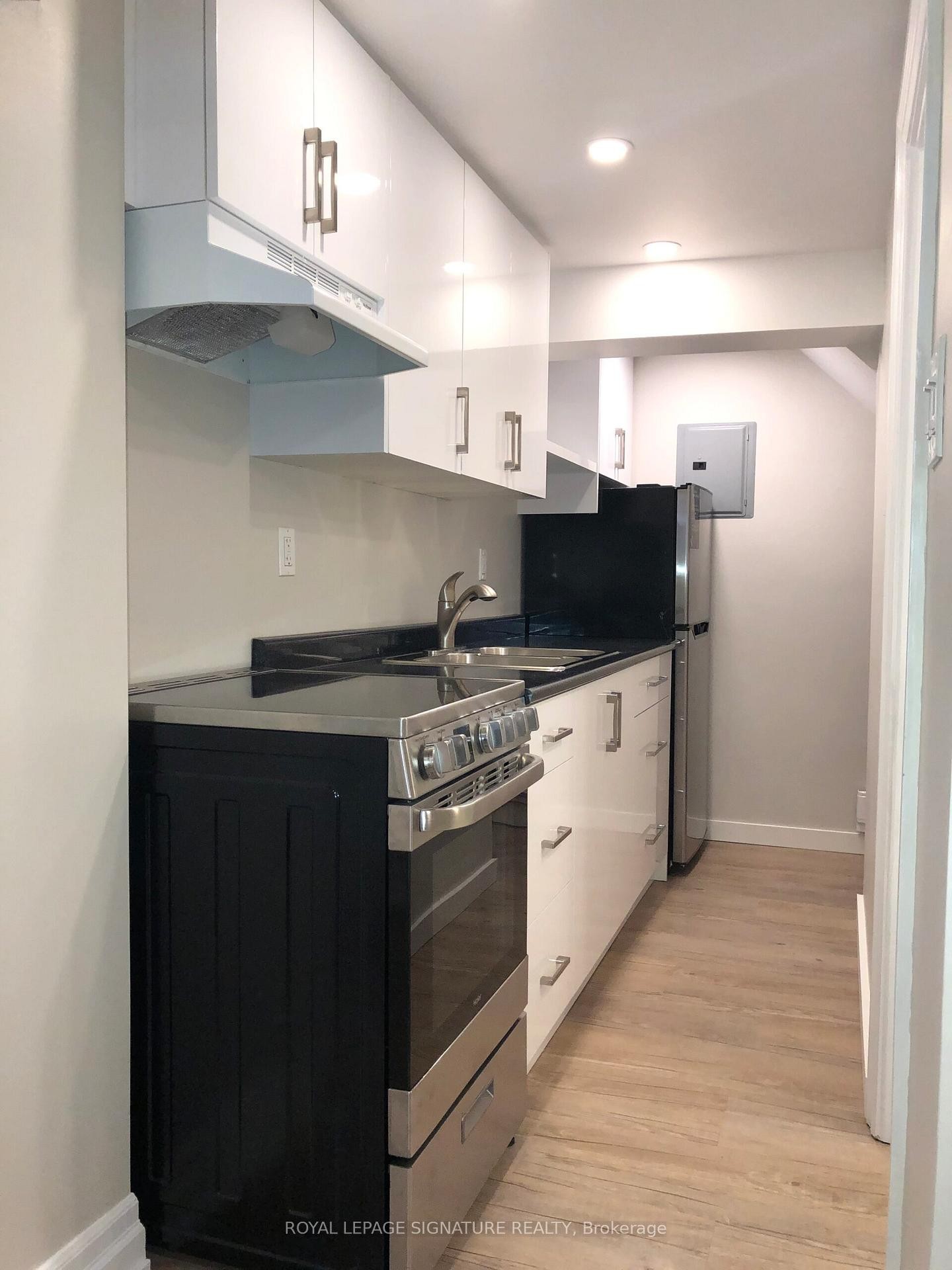 50C-646 Broadview Avenue, Toronto, ON - Indoor Photo Showing Kitchen