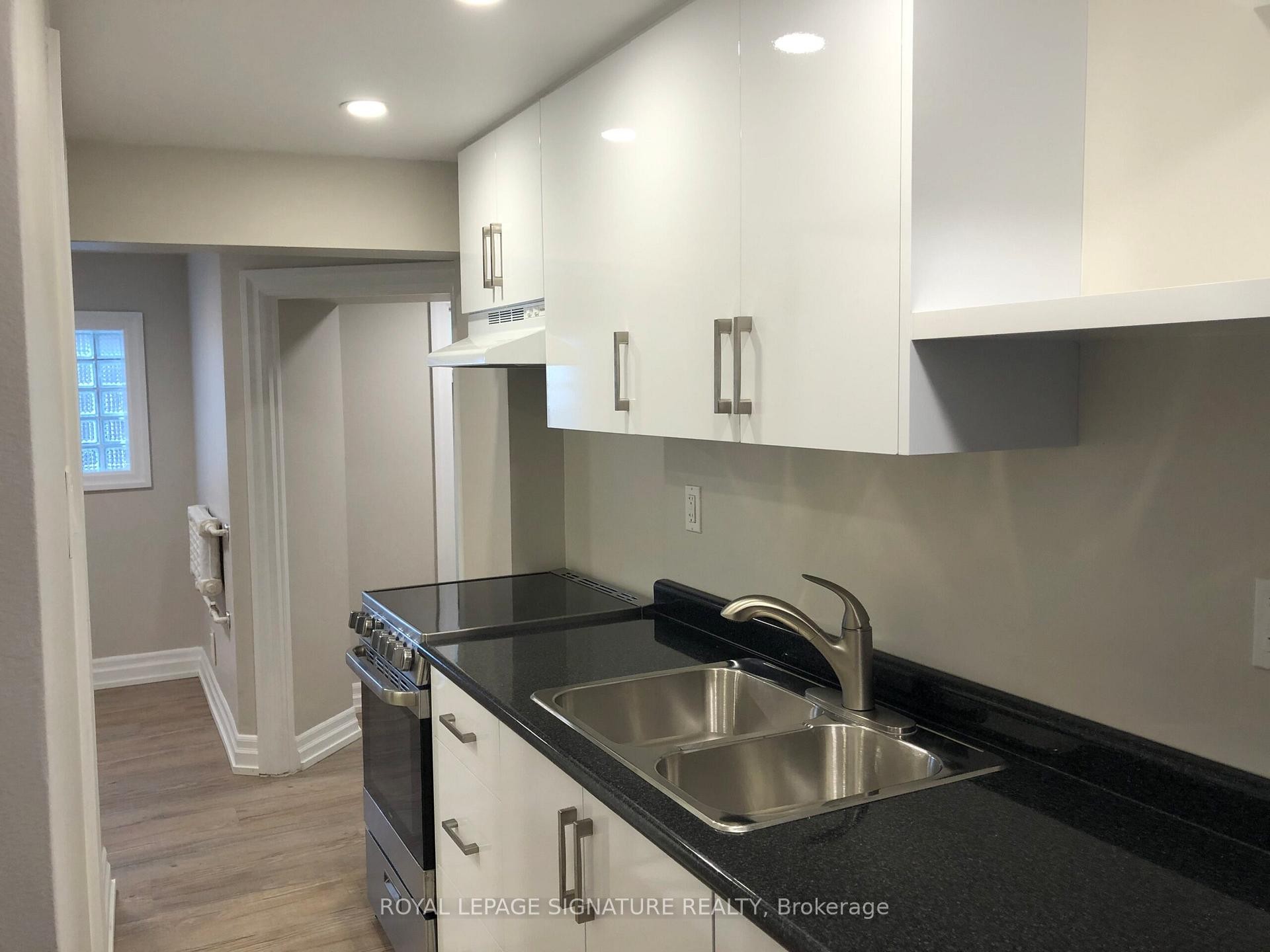 50C-646 Broadview Avenue, Toronto, ON - Indoor Photo Showing Kitchen With Double Sink