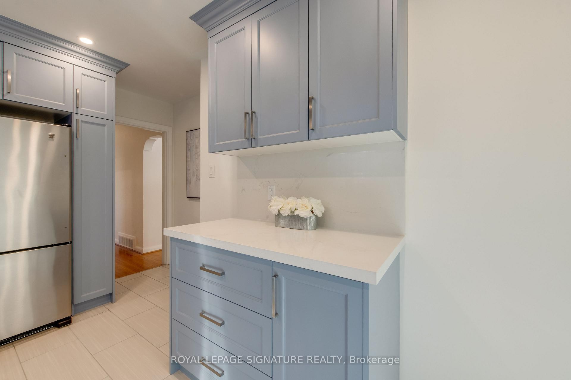 9 Ivorwood Crescent, Toronto, ON - Indoor Photo Showing Kitchen