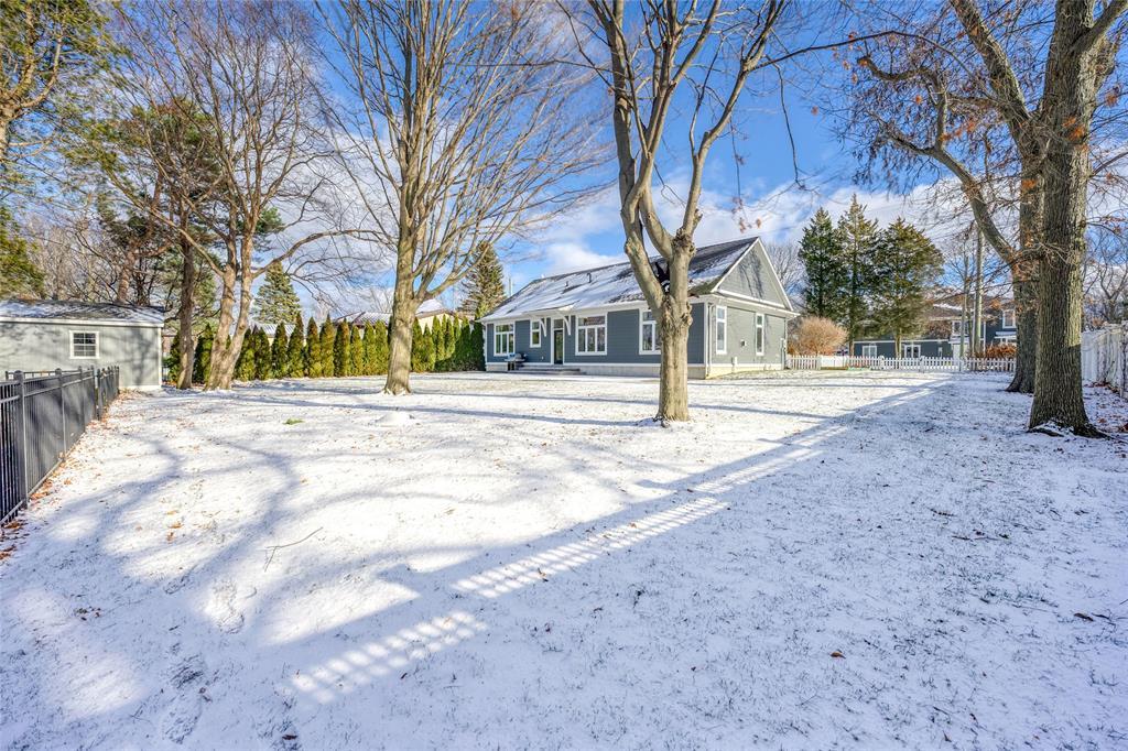 5144 Cedarview Drive, Lambton Shores, ON