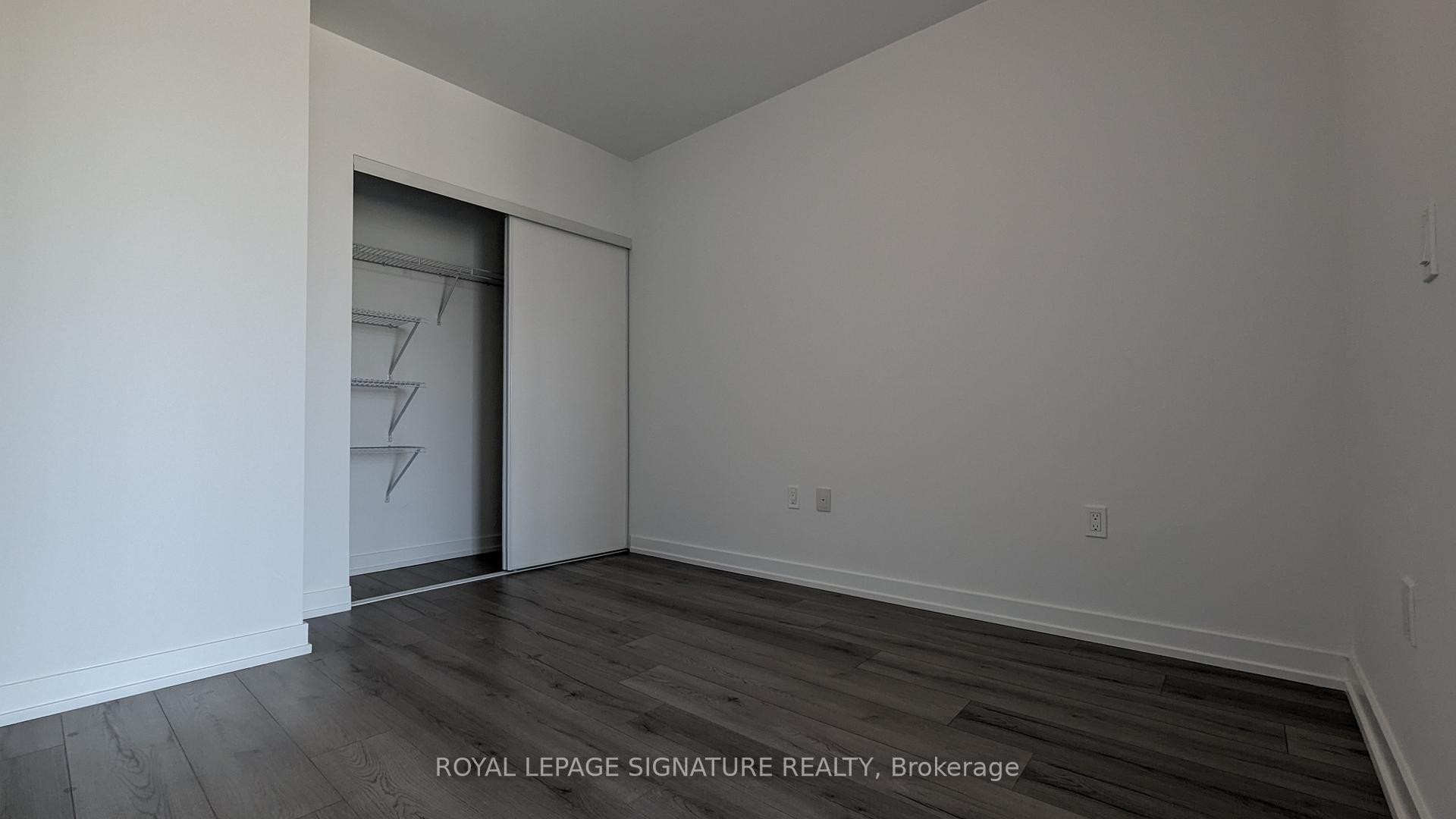 619-1195 The Queensway Way, Toronto, ON - Indoor Photo Showing Other Room
