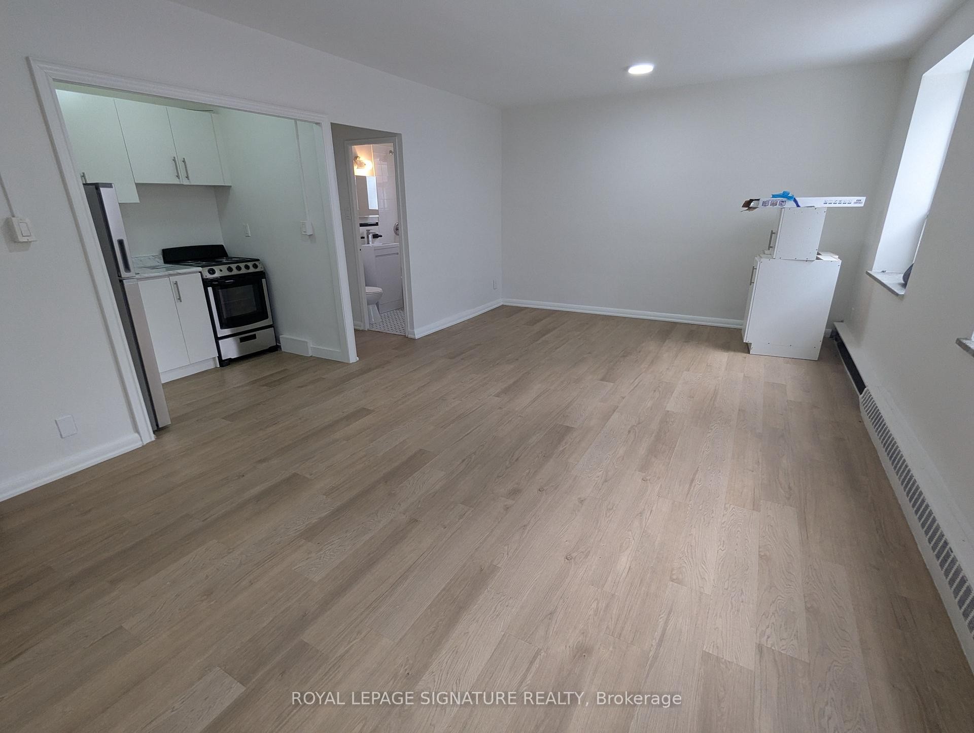 19-44 Balliol Street, Toronto, ON - Indoor Photo Showing Other Room