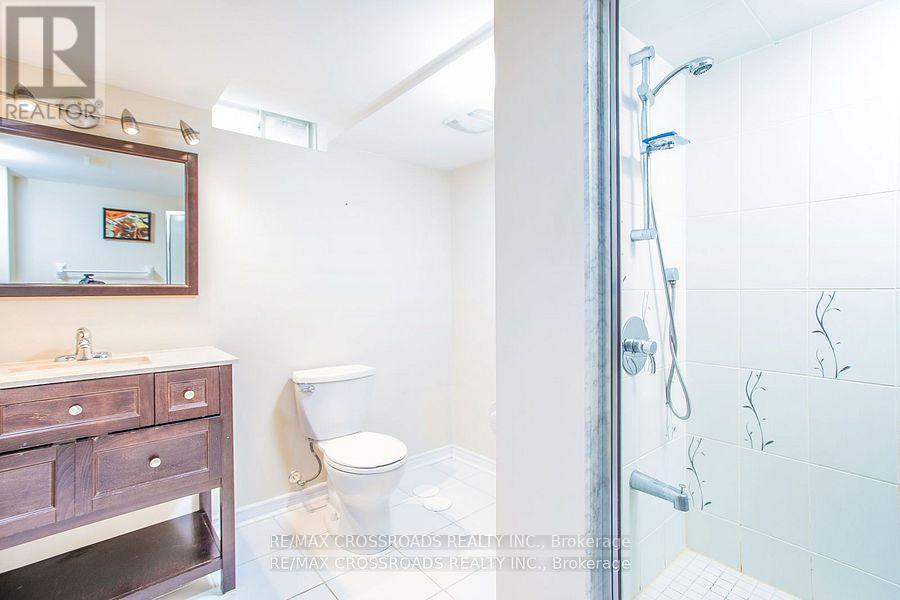 23 River Heights Drive, Brampton, ON - Indoor Photo Showing Bathroom