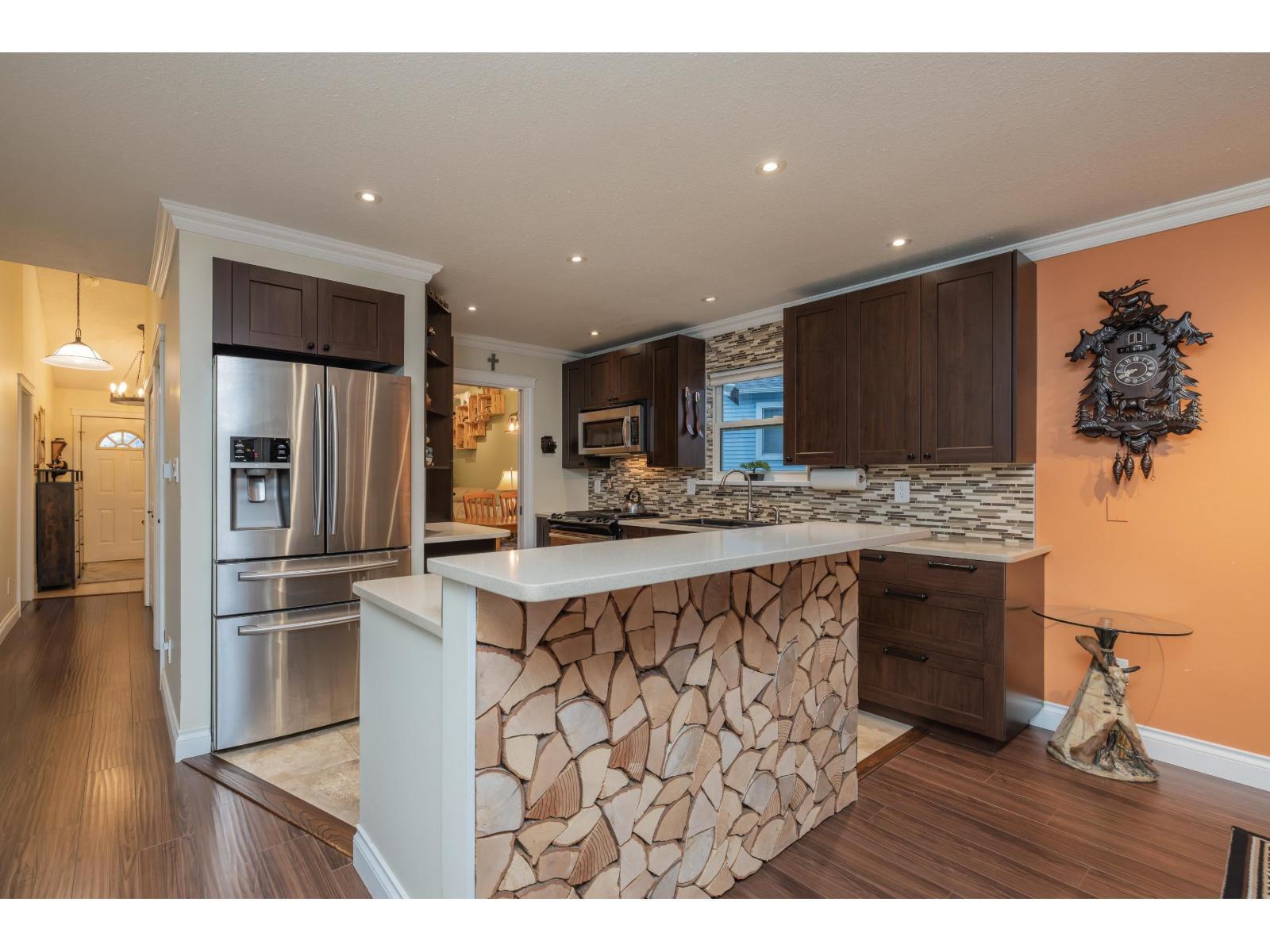 13452 62A Avenue, Surrey, BC - Indoor Photo Showing Kitchen With Upgraded Kitchen