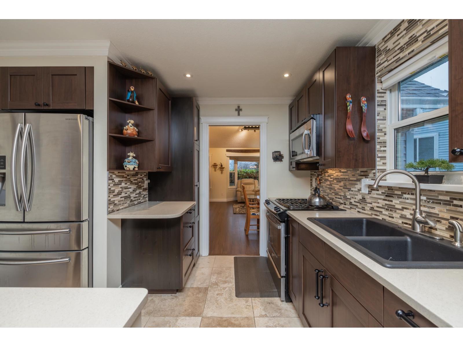 13452 62A Avenue, Surrey, BC - Indoor Photo Showing Kitchen With Double Sink With Upgraded Kitchen