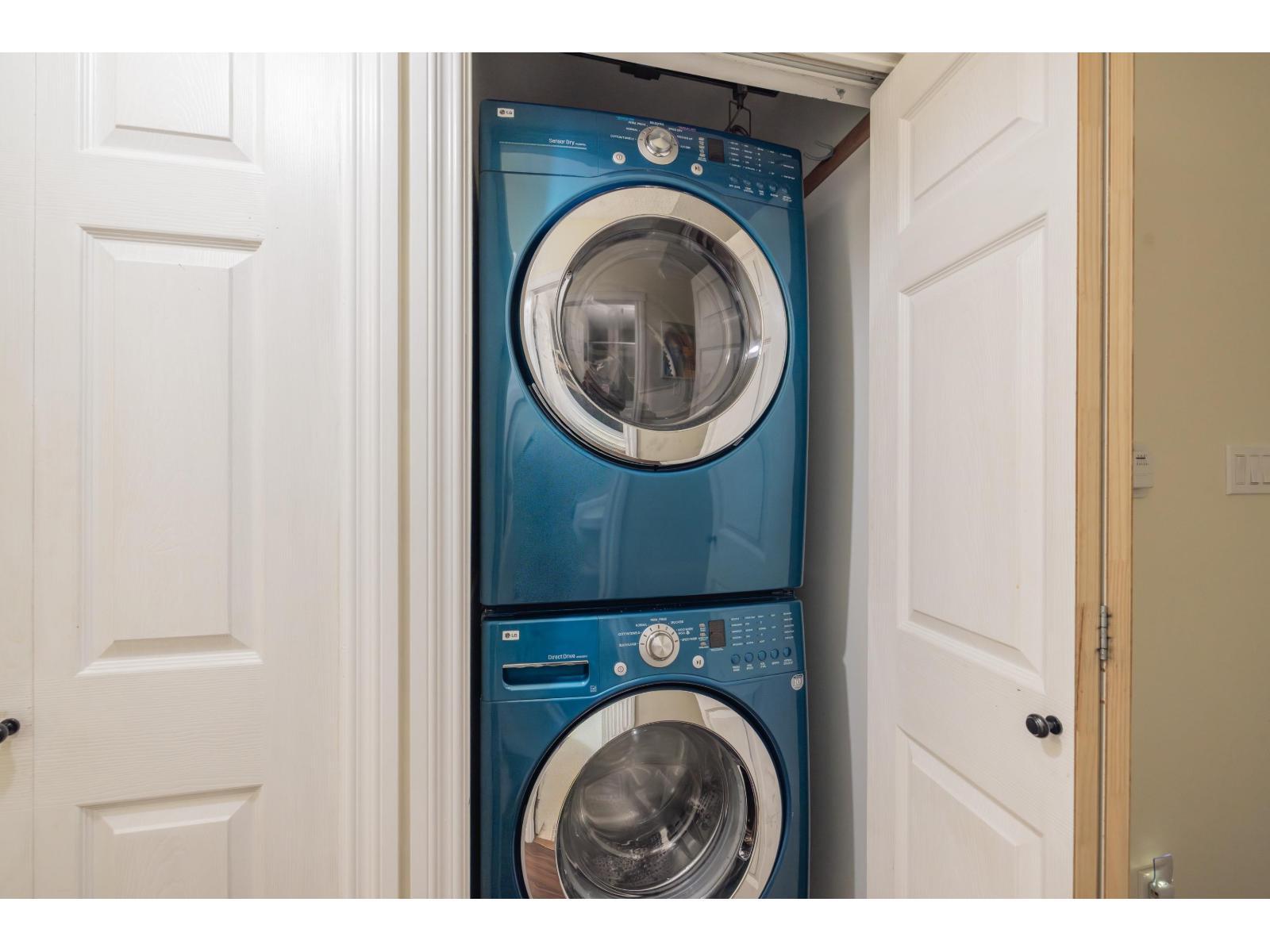 13452 62A Avenue, Surrey, BC - Indoor Photo Showing Laundry Room