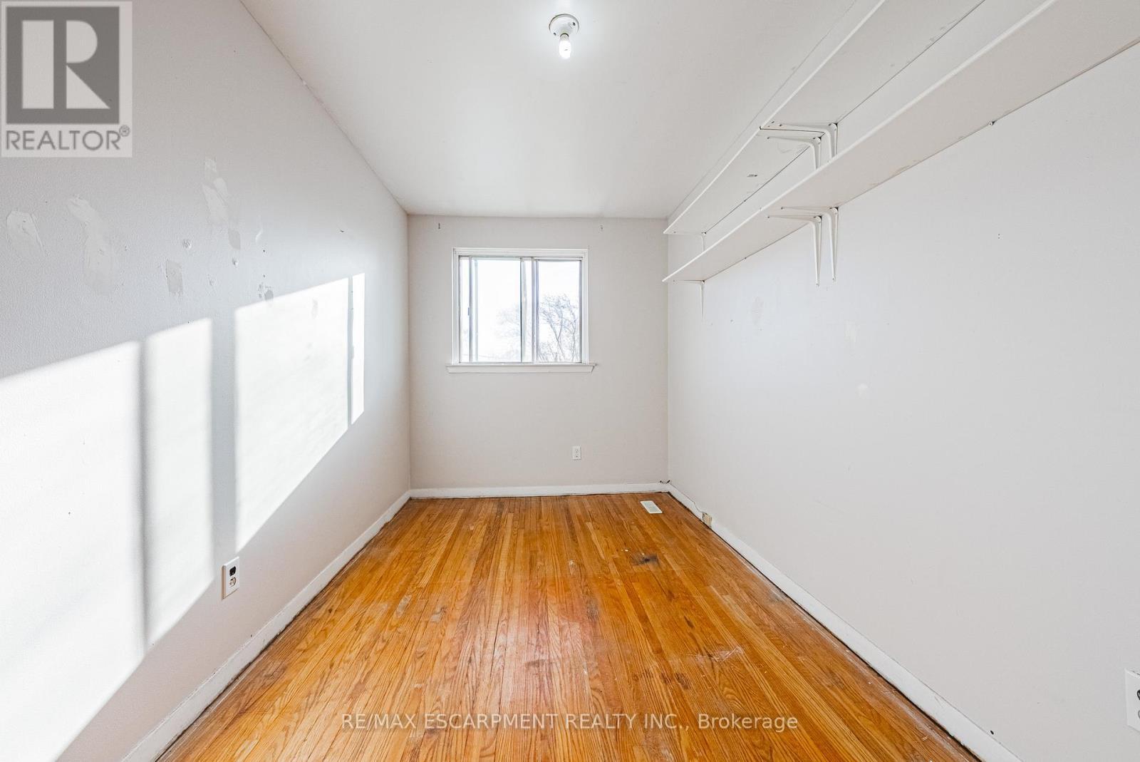 5535 Schueller Crescent, Burlington, ON - Indoor Photo Showing Other Room