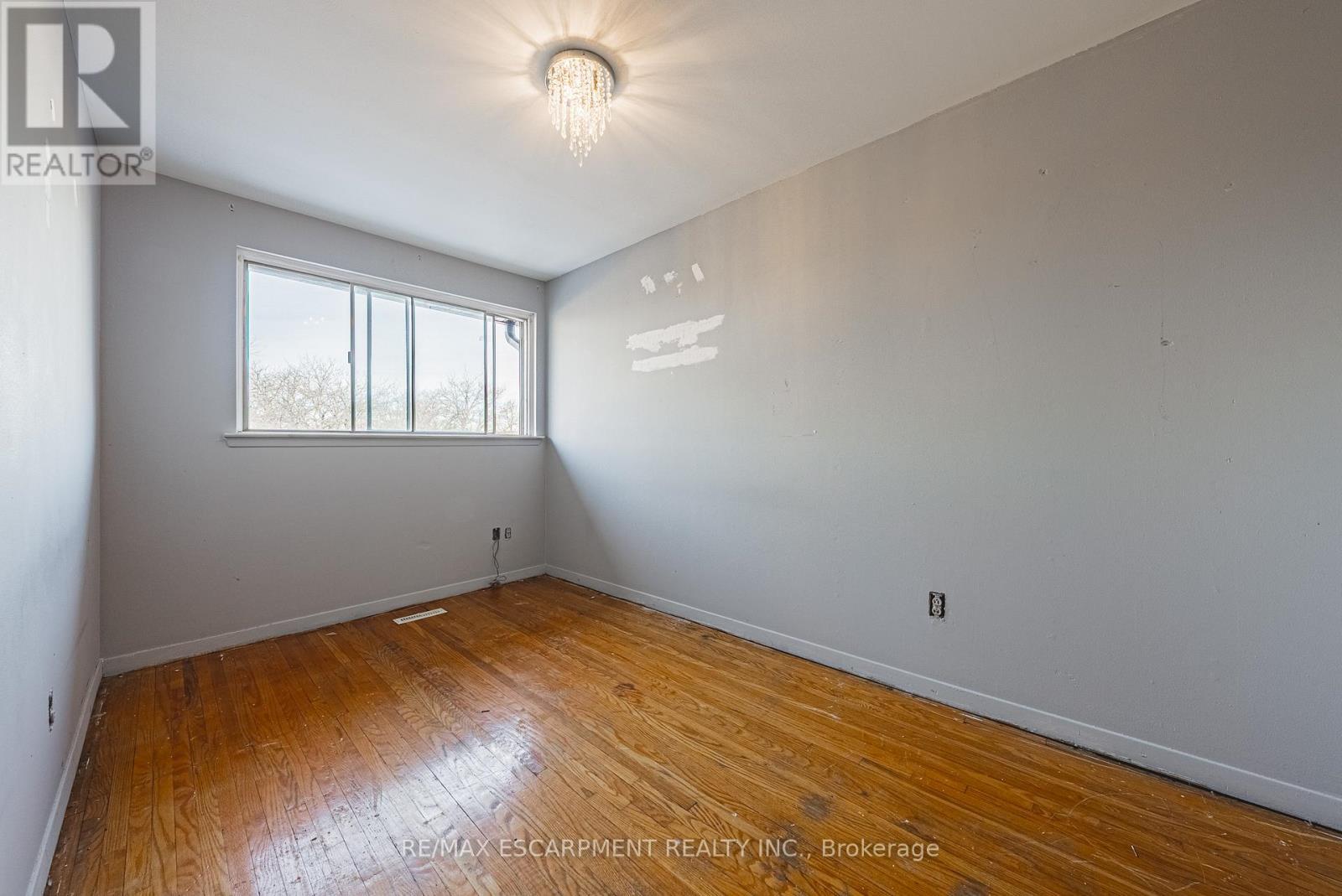5535 Schueller Crescent, Burlington, ON - Indoor Photo Showing Other Room