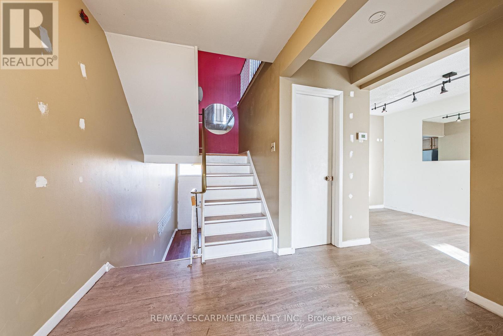 5535 Schueller Crescent, Burlington, ON - Indoor Photo Showing Other Room