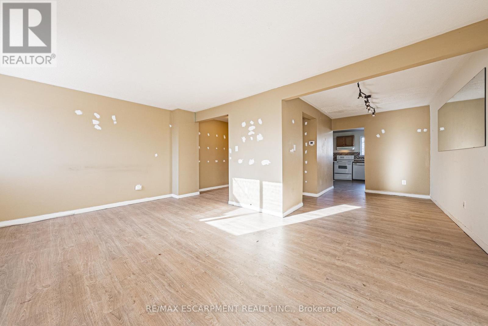 5535 Schueller Crescent, Burlington, ON - Indoor Photo Showing Other Room