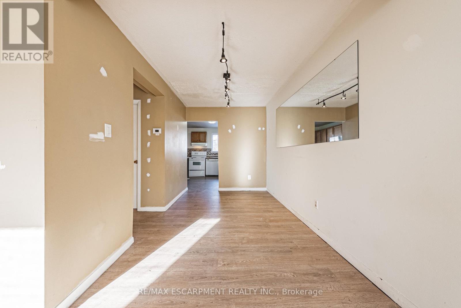 5535 Schueller Crescent, Burlington, ON - Indoor Photo Showing Other Room