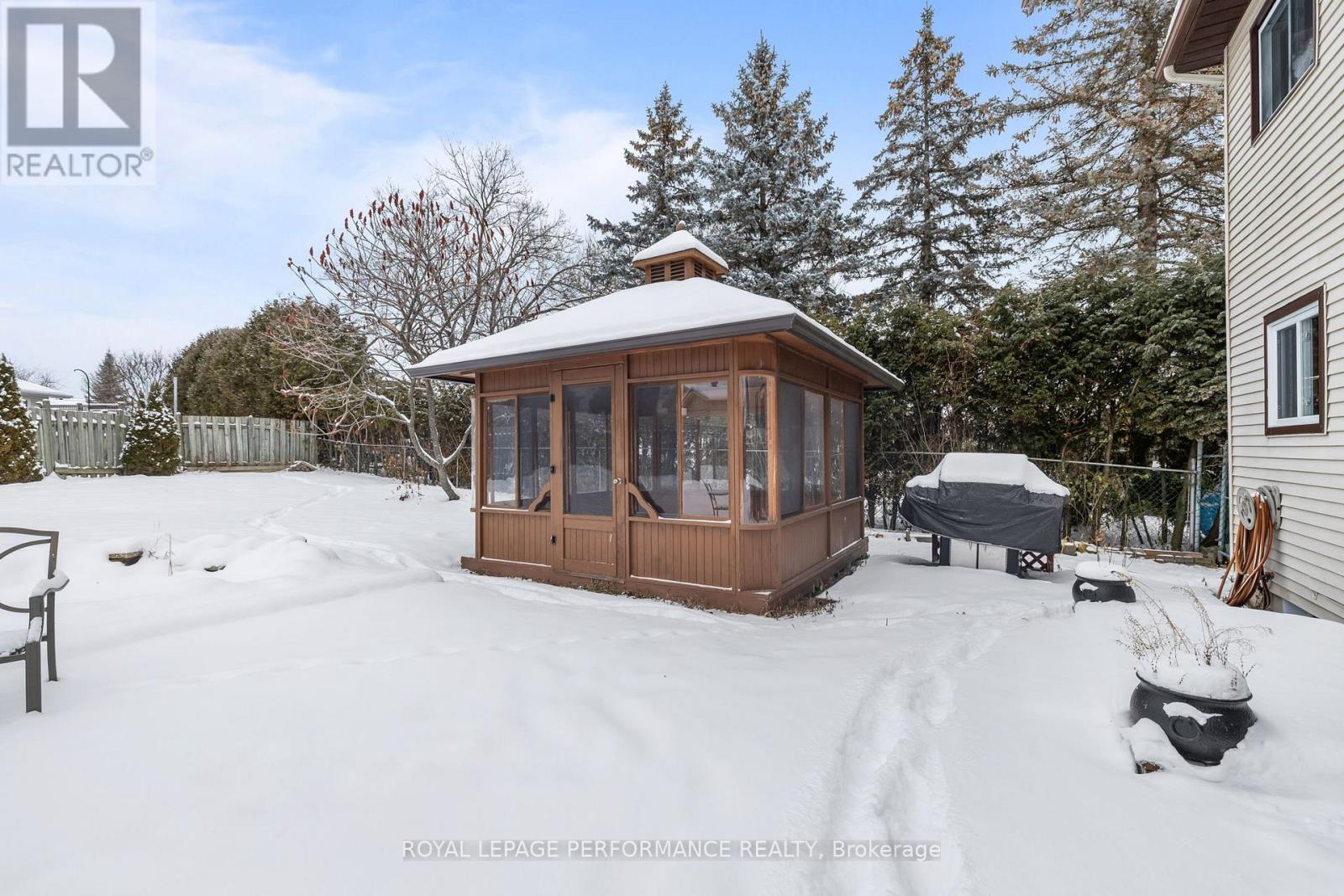 976 Laporte Street, Clarence-Rockland, ON - Outdoor