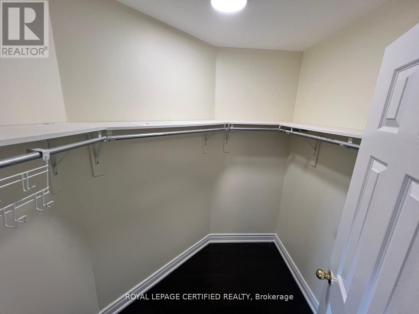 426 Orange Walk Crescent, Mississauga, ON - Indoor With Storage