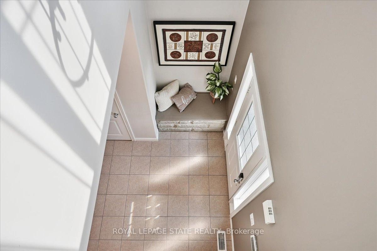 95 Hemlock Way, Grimsby, ON - Indoor