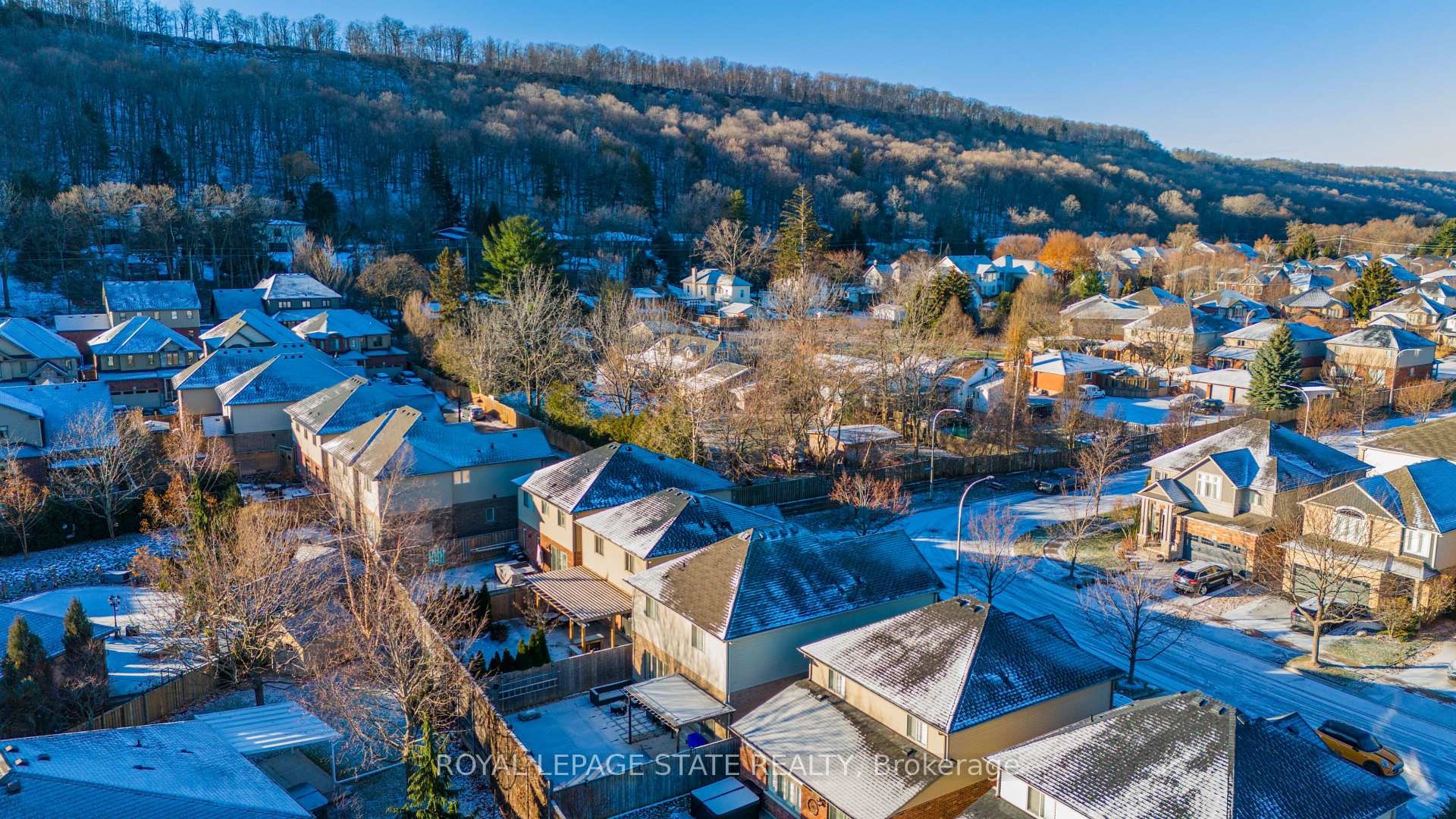 95 Hemlock Way, Grimsby, ON - Outdoor With View