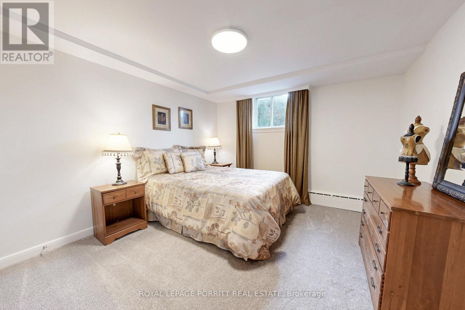62 Fairfield Avenue, Toronto, ON - Indoor Photo Showing Bedroom