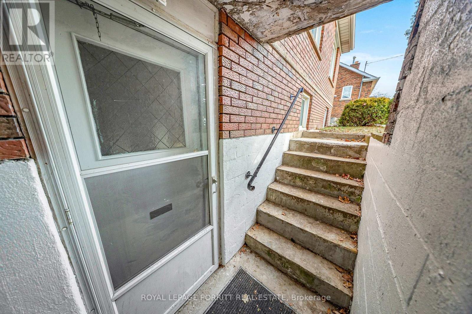 62 Fairfield Avenue, Toronto, ON - With Exterior