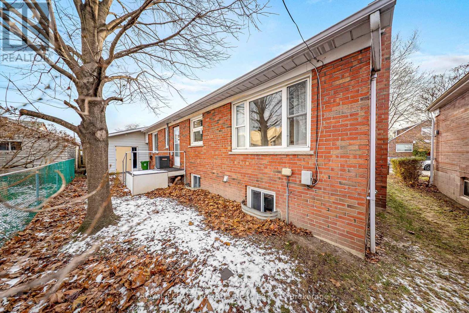 62 Fairfield Avenue, Toronto, ON - Outdoor With Exterior
