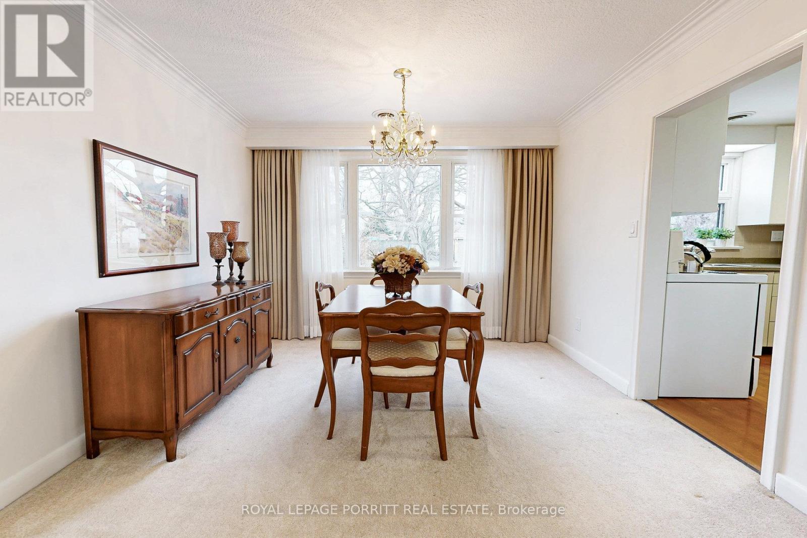 62 Fairfield Avenue, Toronto, ON - Indoor Photo Showing Other Room