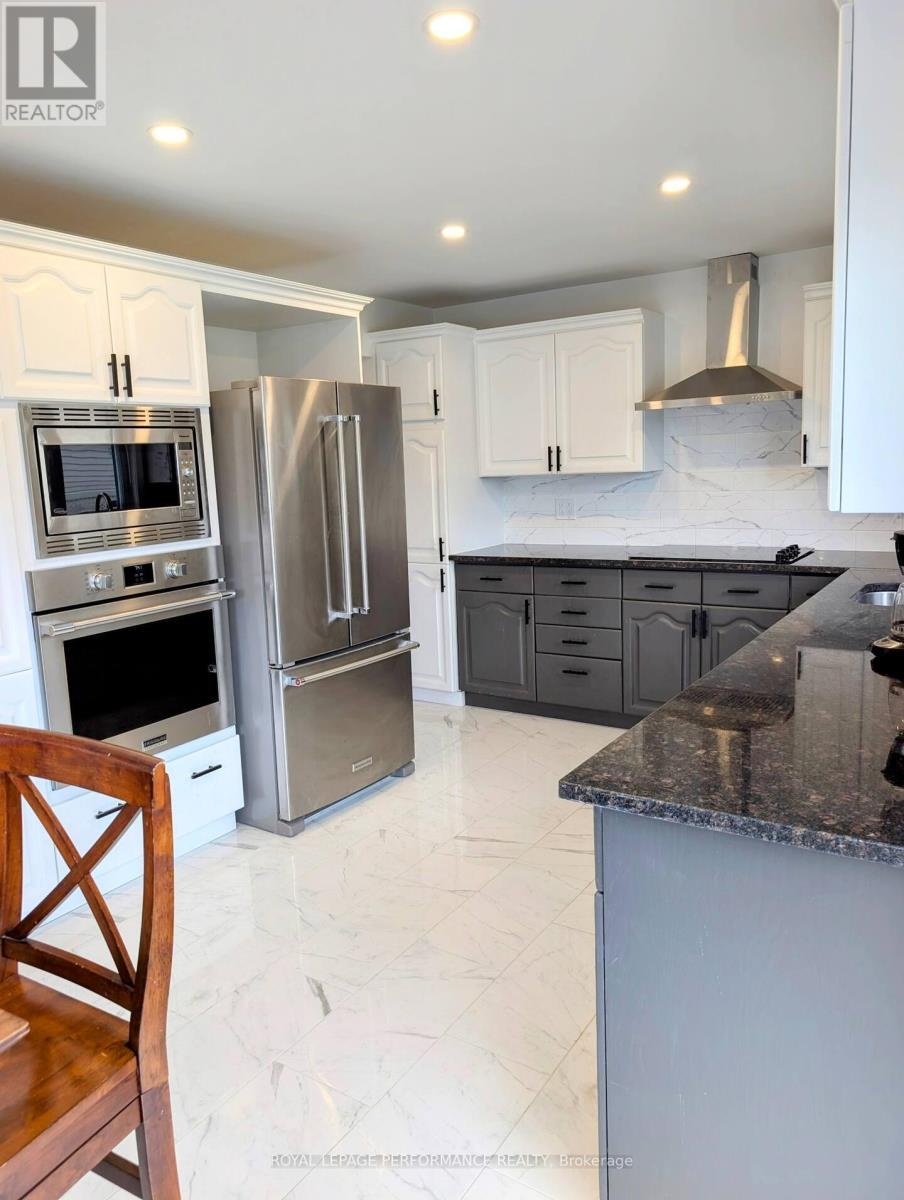 1646 Sunview Drive, Ottawa, ON - Indoor Photo Showing Kitchen