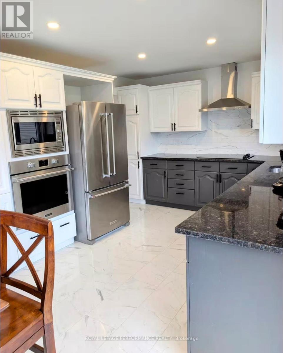 1646 Sunview Drive, Ottawa, ON - Indoor Photo Showing Kitchen