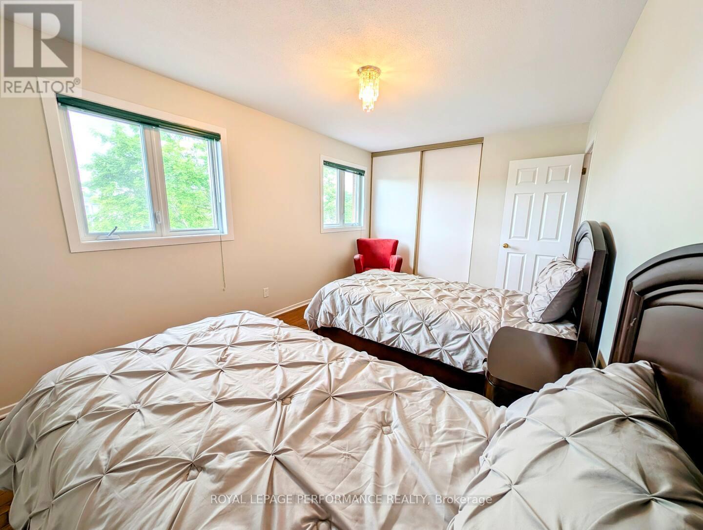 1646 Sunview Drive, Ottawa, ON - Indoor Photo Showing Bedroom