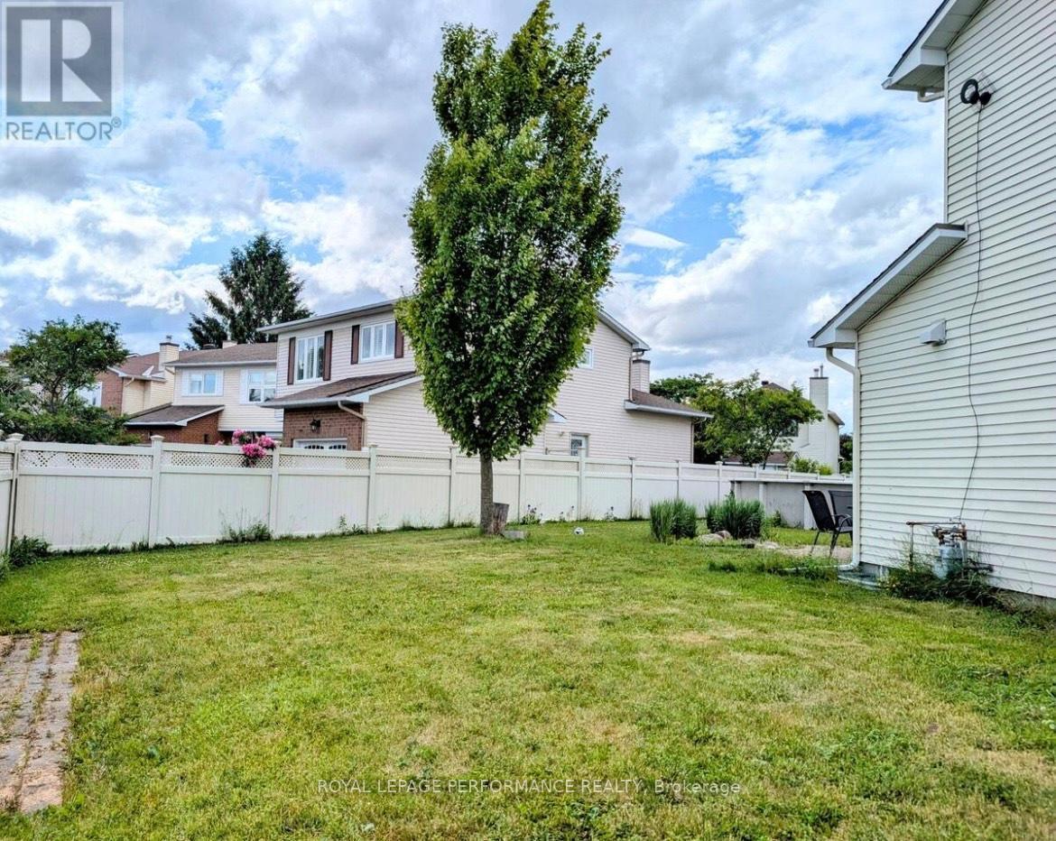 1646 Sunview Drive, Ottawa, ON - Outdoor