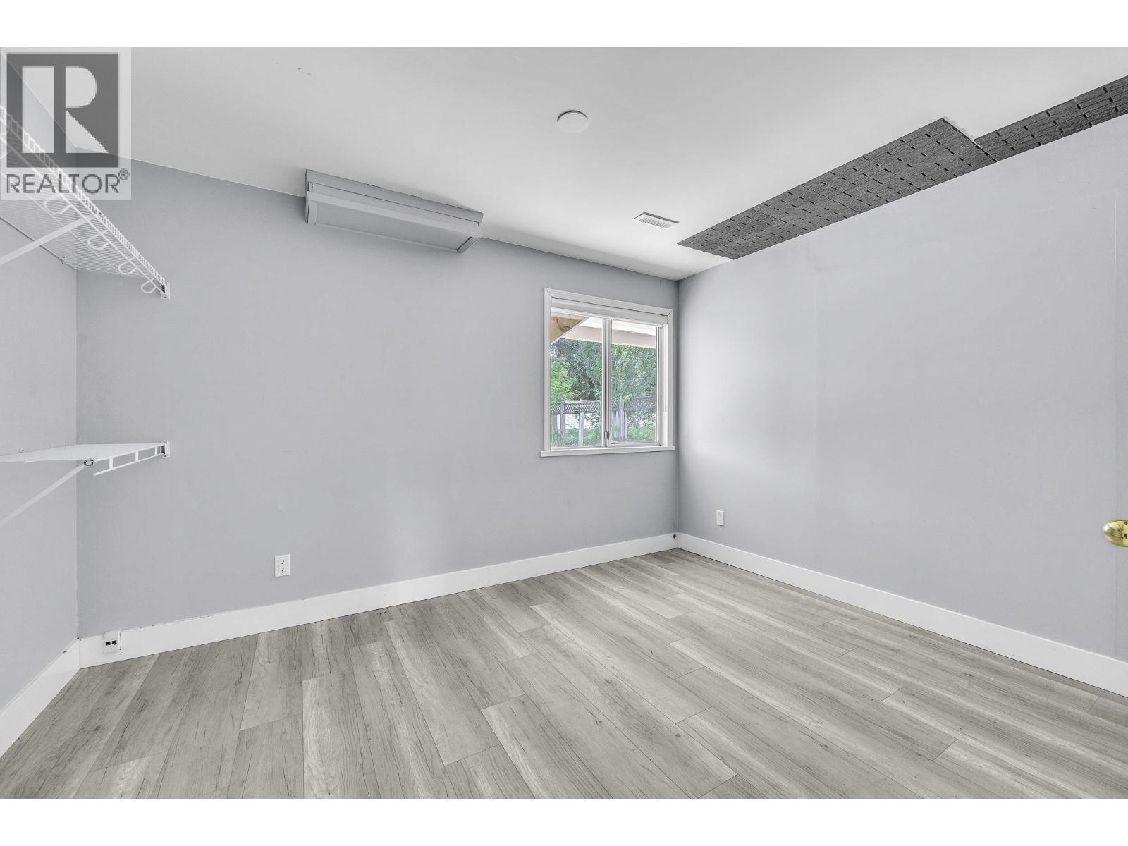 12326 Aurora Street, Maple Ridge, BC - Indoor