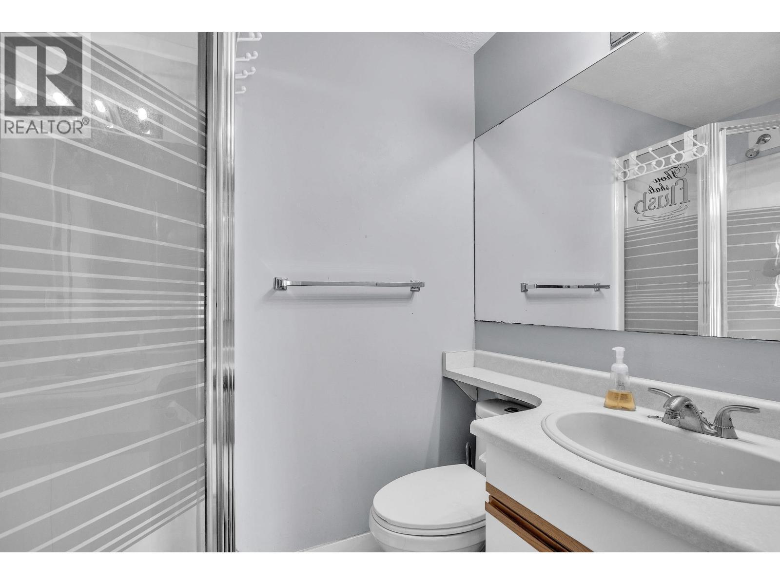 12326 Aurora Street, Maple Ridge, BC - Indoor Photo Showing Bathroom