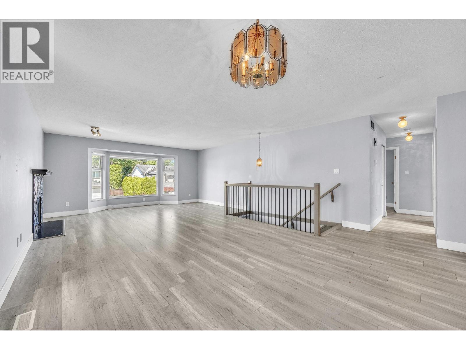 12326 Aurora Street, Maple Ridge, BC - Indoor