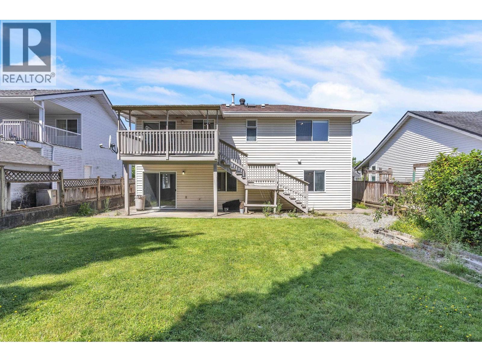 12326 Aurora Street, Maple Ridge, BC - Outdoor