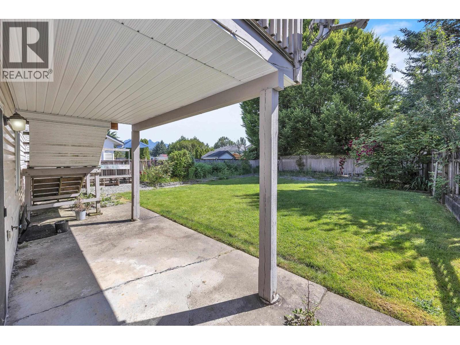 12326 Aurora Street, Maple Ridge, BC - Outdoor